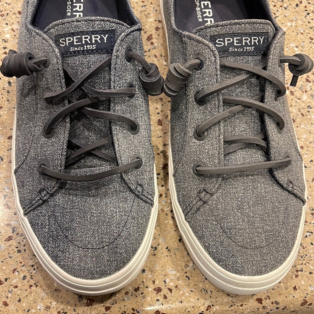 Sperry size 8 crest vibe sneakers